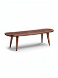 Technische titel: "Elegante Houten Salontafel met Sleuven, Modern Design en Ovale Vorm"