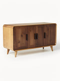 Moderne Houten Dressoir met Strakke Lijnen en Ingewerkte Deuren